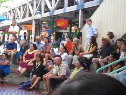 Ukulele Medley /"Auē Ua Hiti Ē"