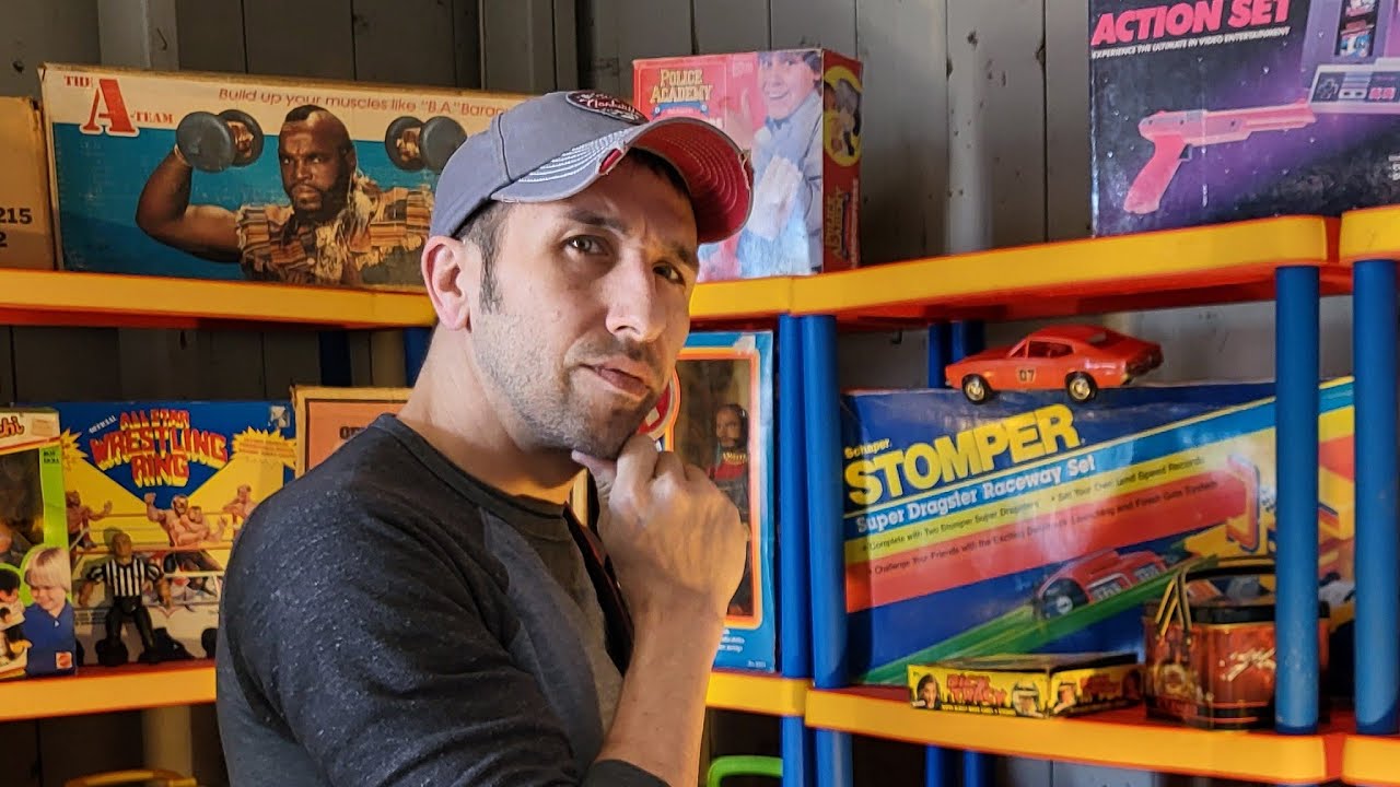 Live At Chicago Toy Show Youtube