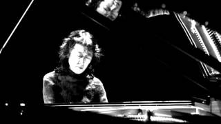 Piano Concerto No. 23 in A Major, K. 488 : Mozart: Piano Concerto No. 23 in A Major, K. 488: I. Allegro - Mitsuko Uchida