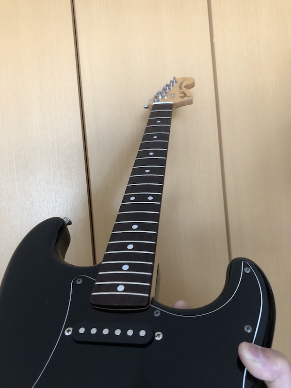 フェンダー ストラト ラージヘッド スキャロップ フライドローズ