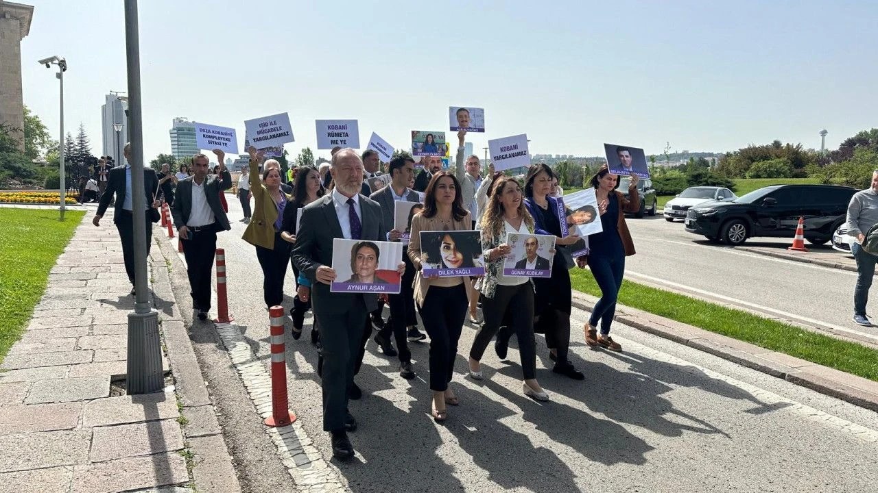 DEM Parti milletvekilleri Adalet Bakanlığı’na yürüdü