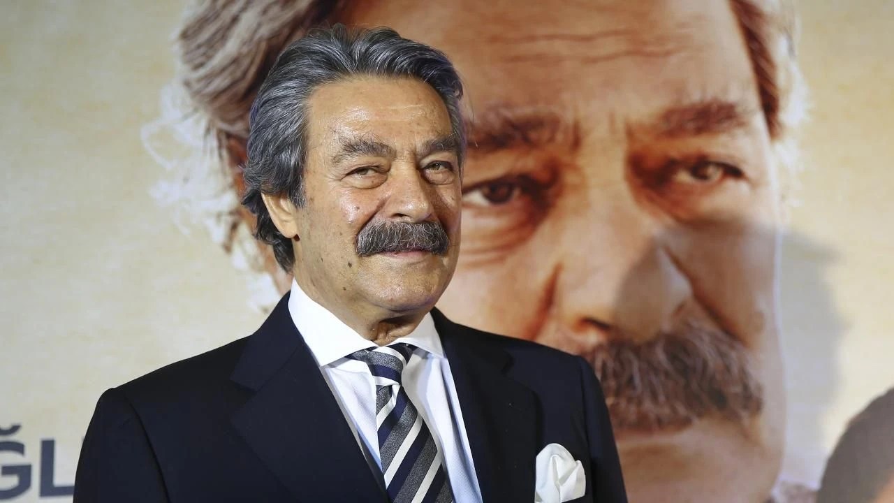 büyük Oyuncu Kadir İnanır yeniden hastaneye kaldırıldı