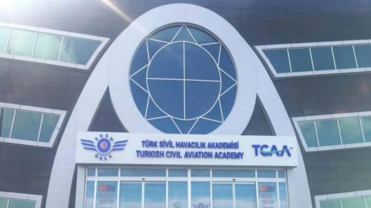 Pilotluk sınavı yemekhanede yapıldı