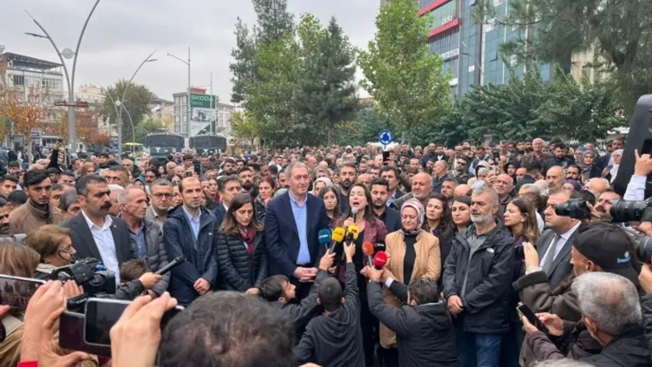 DEM Parti Eş Genel Başkanları Batman’da: Bunların iç barış gibi bir derdi yok
