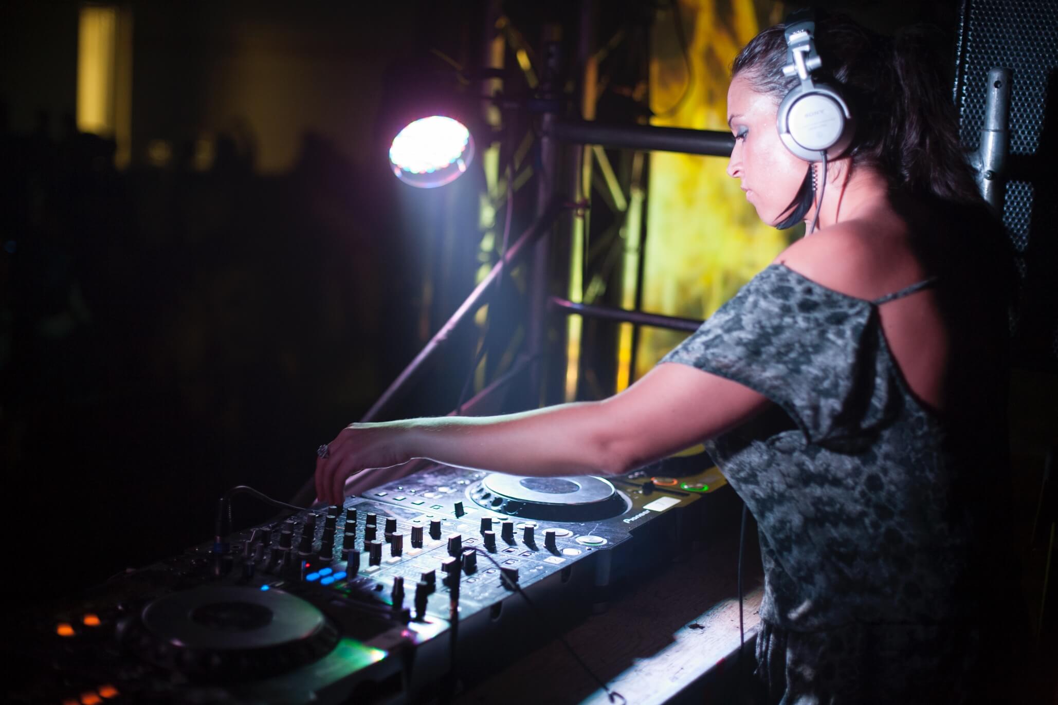 dj1