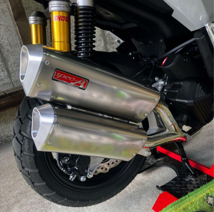 ADV160 ヤマモトTWINマフラーはモテモテマフラー🛵 | 『ゆるふわ ADV160 ヤマモトTWINマフラーはモテモテマフラー🛵 | 『ゆるふわ
