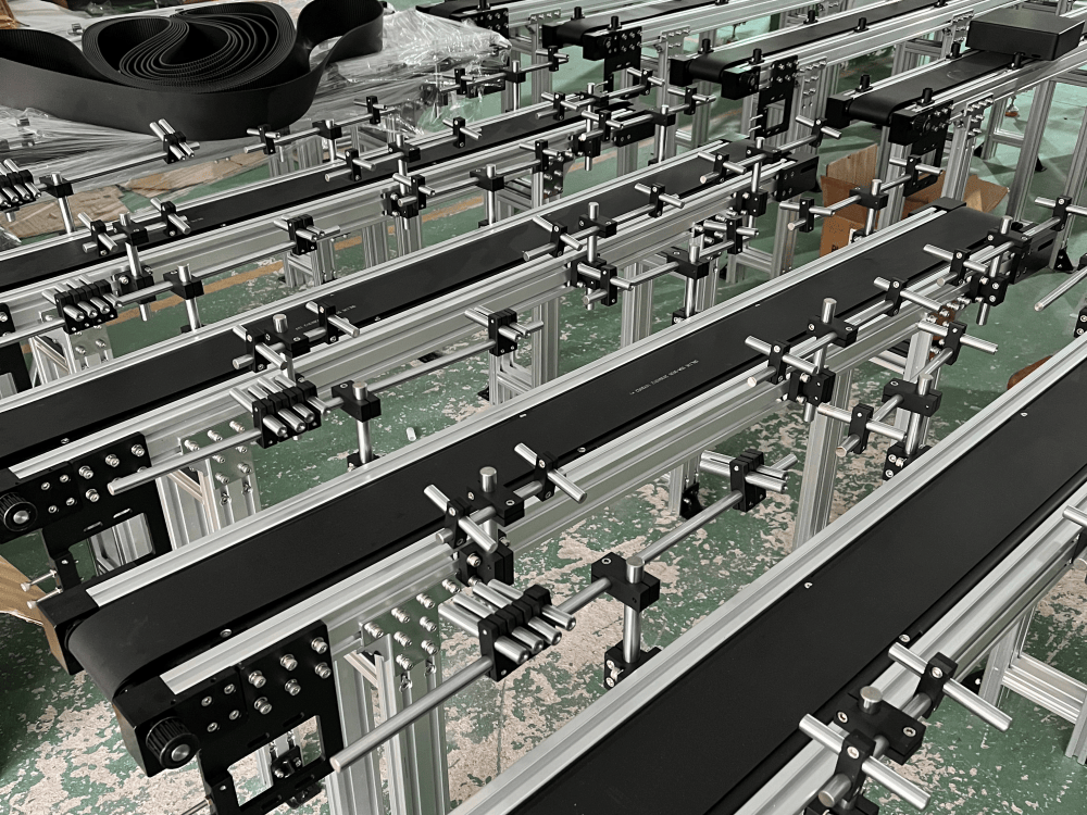 Flexible Conveyor System with Adjustable Guide Rails