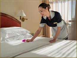 Secara umum komunikasi yang sering digunakan dalam perhotelan . Tugas Dari Room Boy Atau Room Maid