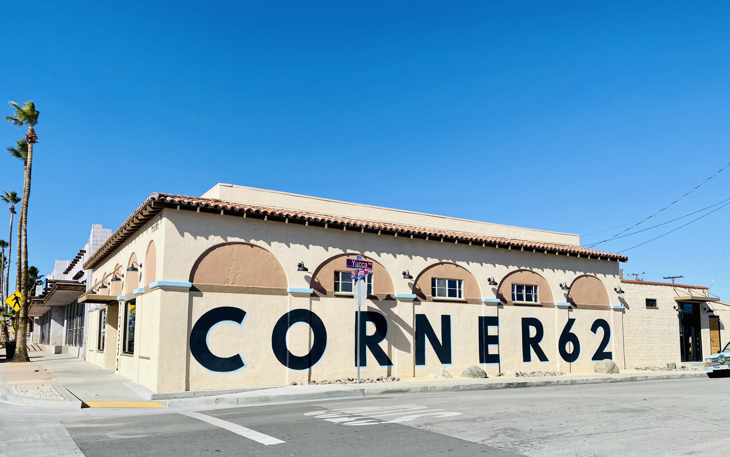平野正樹「down the road of life」2000 Corner 62 Building Has Long Retail History in Twentynine Palms