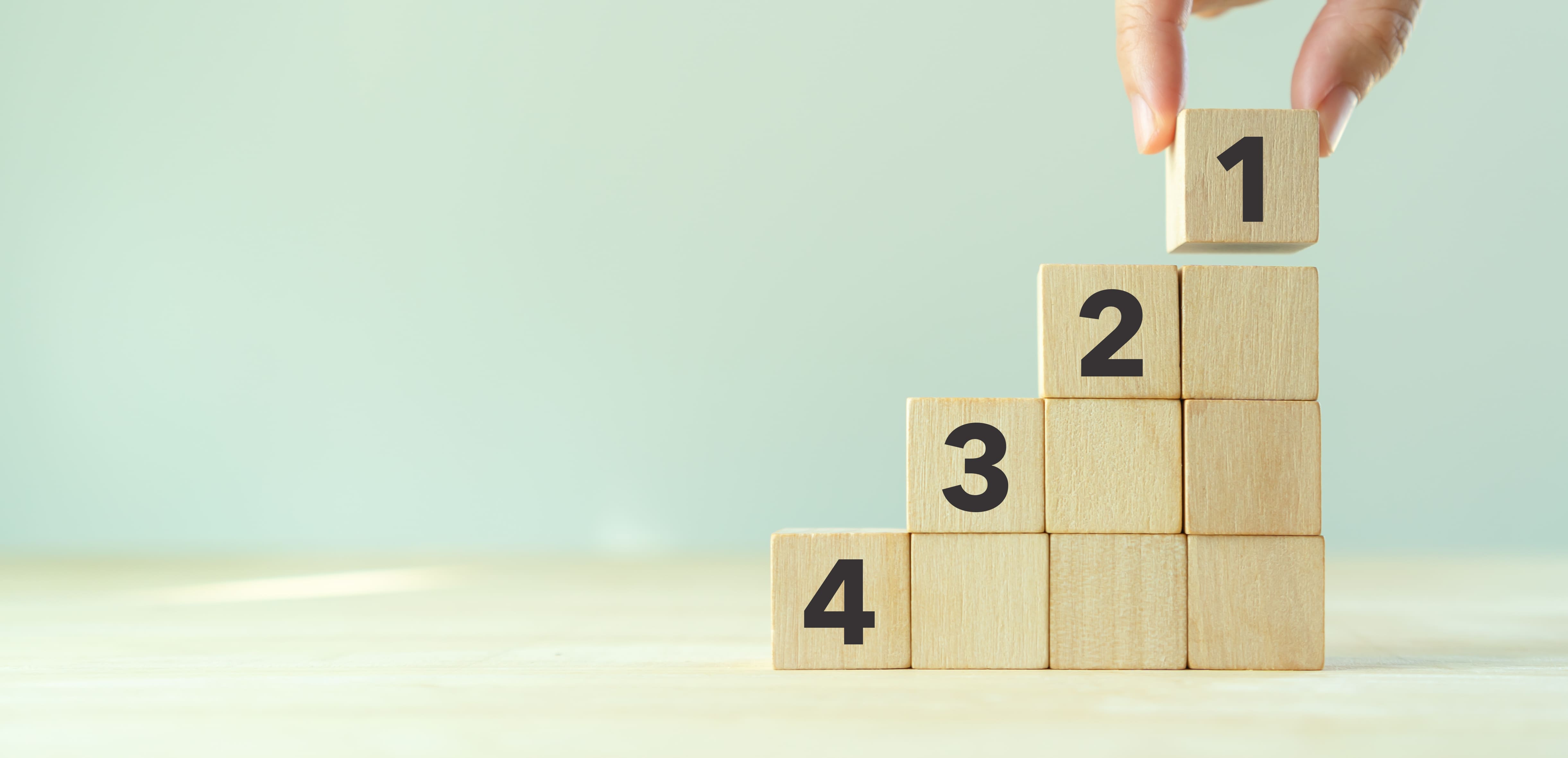 a block of numbers that count from 1 through 4 from descending order.