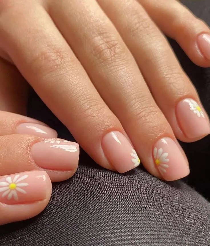 Short Spring Nails Design