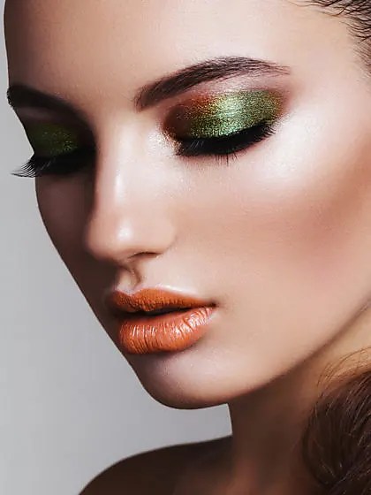 Make Up Service
