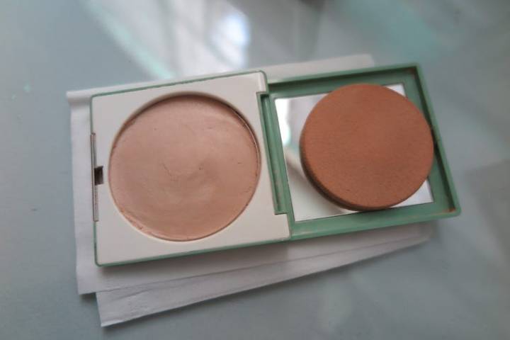 fix a broken makeup