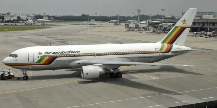 Zimbabweans Celebrate as Air Zimbabwe Carries Injured South African Soldiers Back Home from DRC
