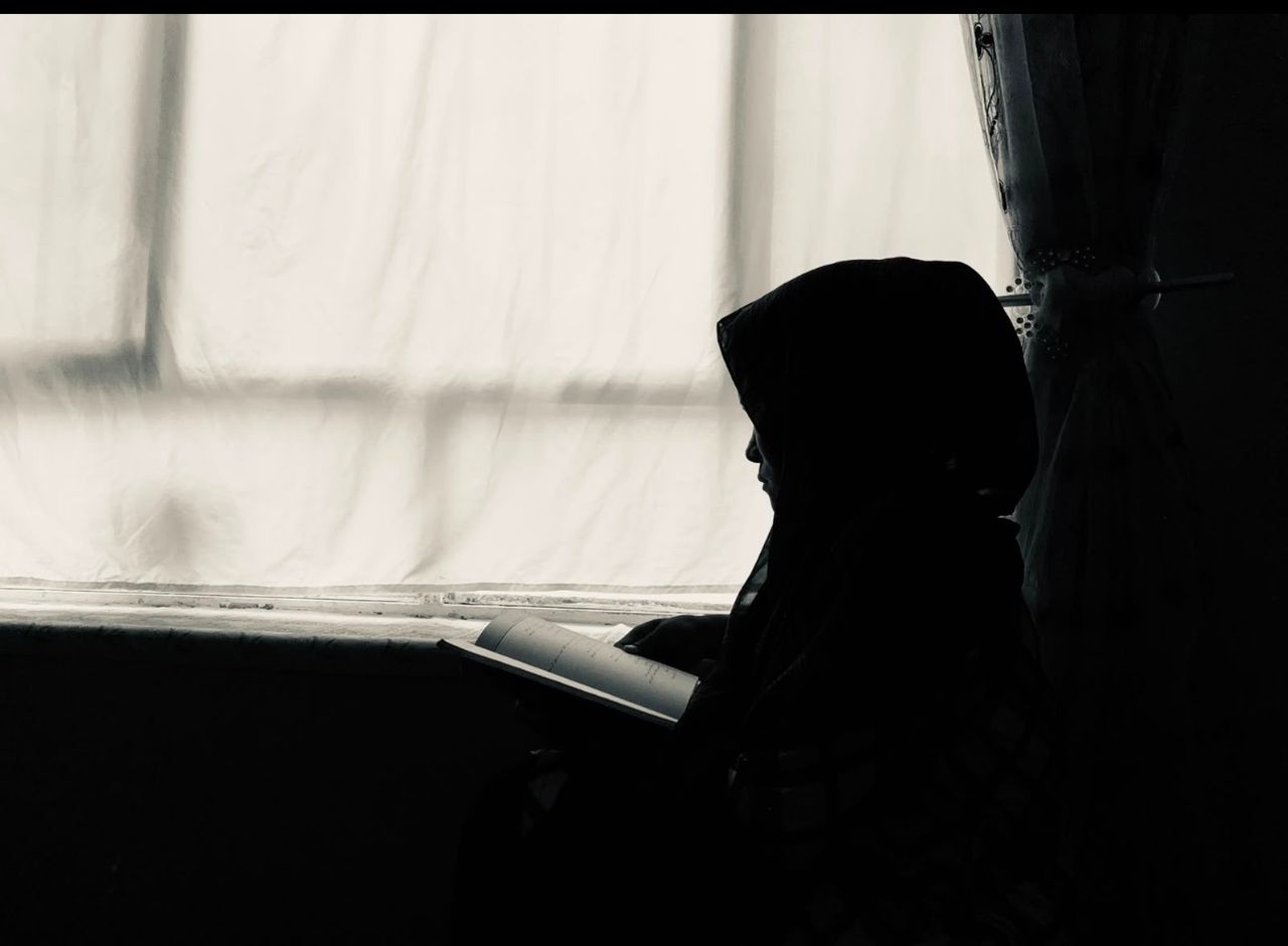 If you want to know me, do not start with my name, but with my room’s window’
