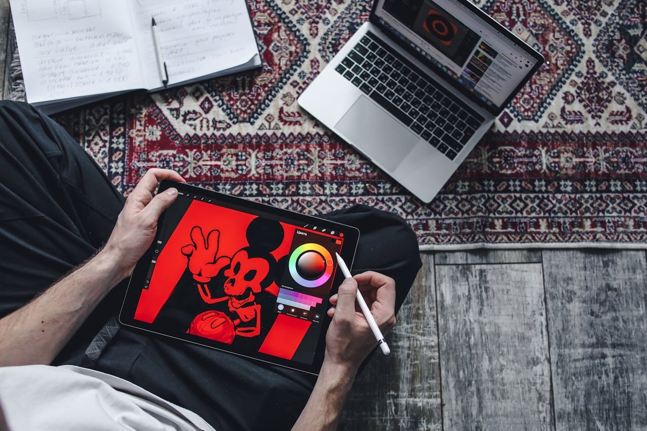  Behind-the-scene design (Source: Pexel - Polina Tankilevitch)