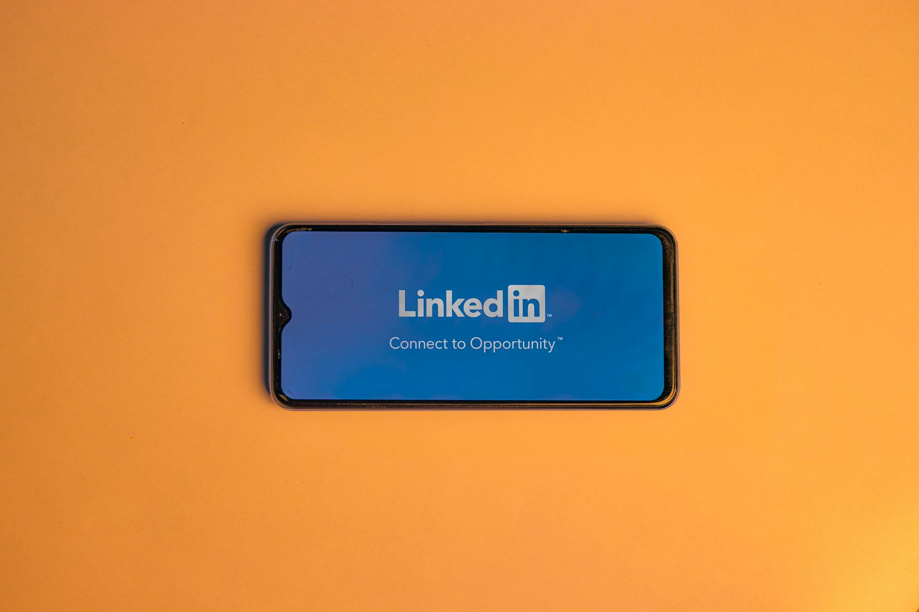 LinkedIn Ads for Lead Generation: How to Get B2B Leads Fast