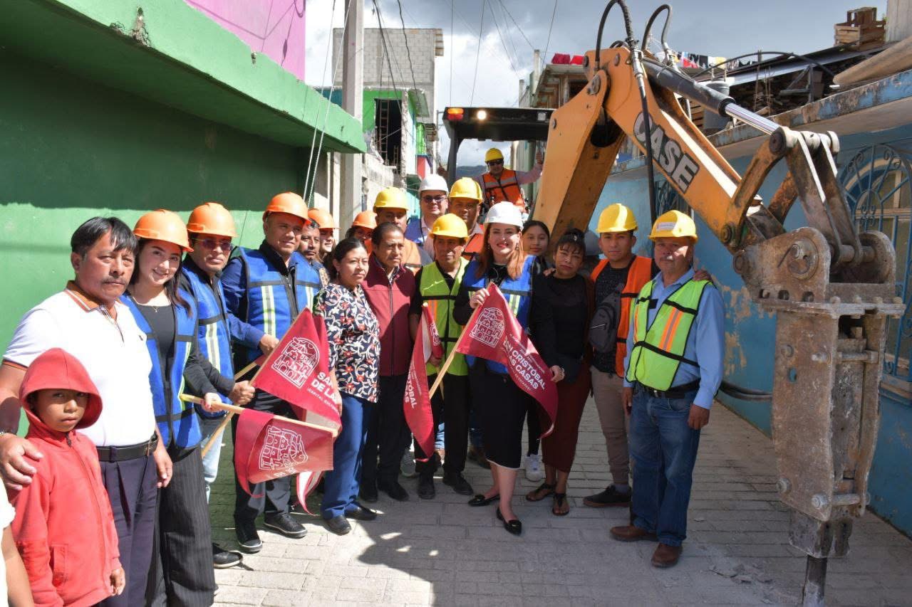 Inicia rehabilitación de la línea de drenaje y agua potable en la colonia Molino la Isla