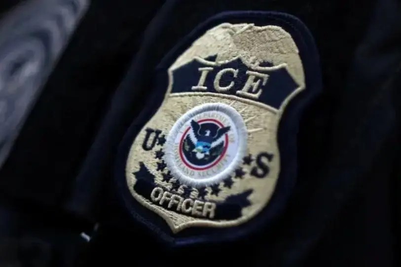 Vehículo de ICE atropella a mexicano en Houston; investigan versiones del incidente