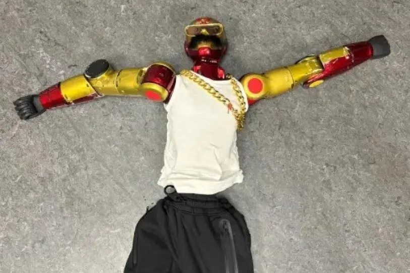 Investigan ataque sexual cometido por un robot humanoide contra una adolescente en Alemania