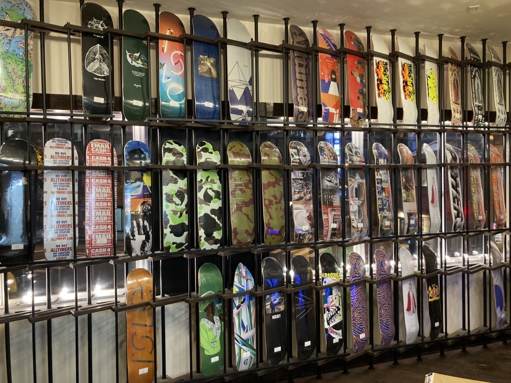 東京都千代田区神田にある「Prime Skateboard Store」を紹介
