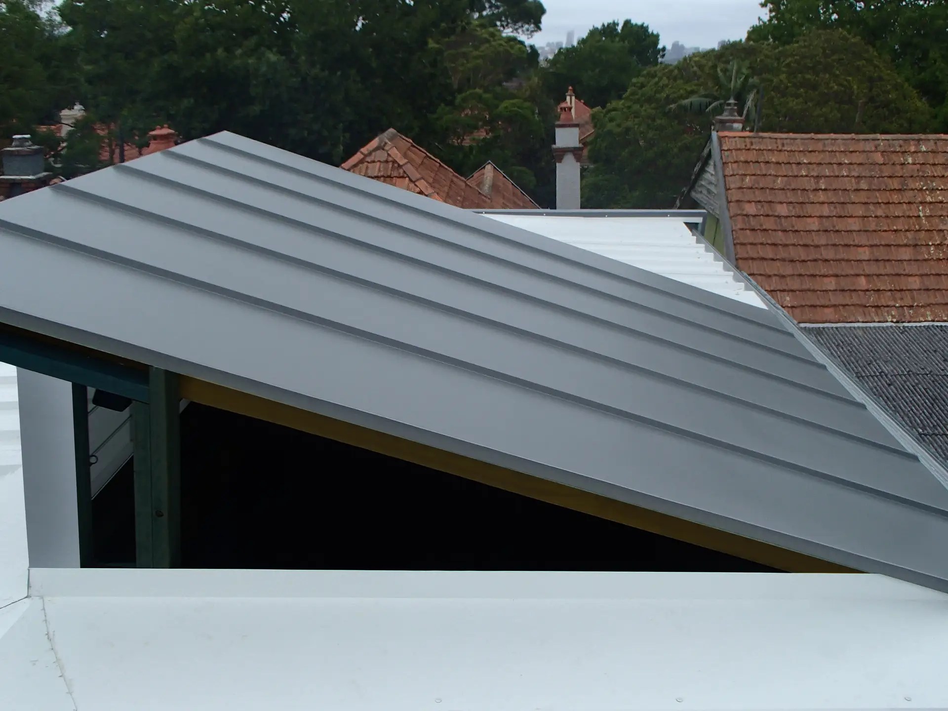 ZINC ROOFING NEUTRAL BAY | ZEN ROOFING