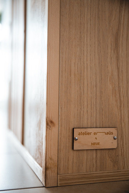 Meuble fabriqué en collaboration de Neue et l'atelier Emmaüs