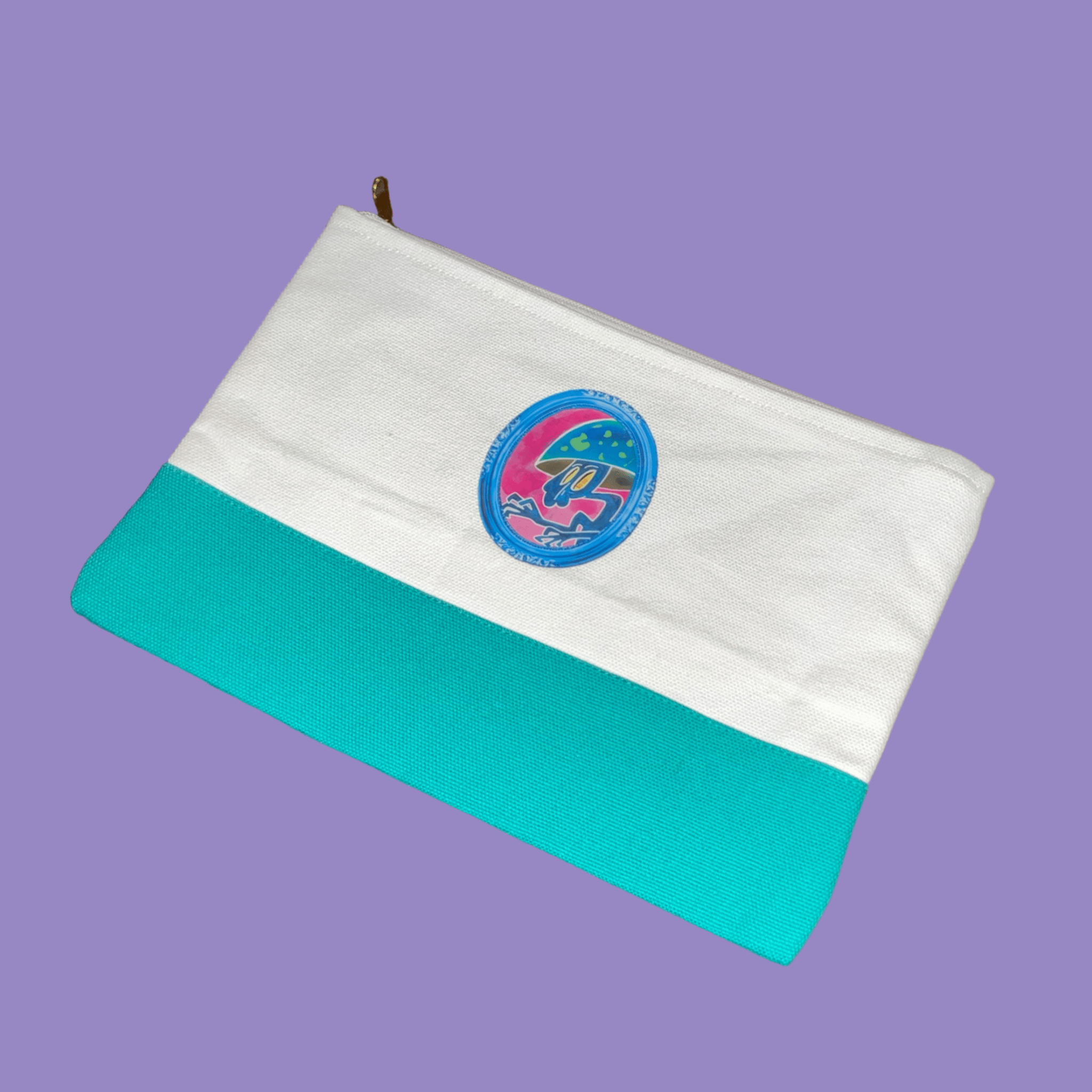 Pouch.2 back 2