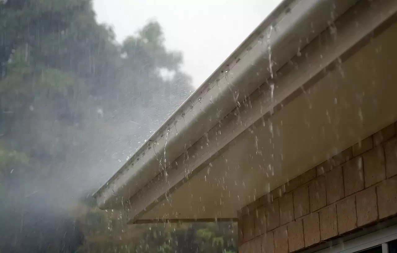 10 Ways a Seamless Gutter Improves Your Home’s ROI