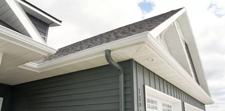 Seamless vs Sectional Gutters – Advantages and Disadvantages