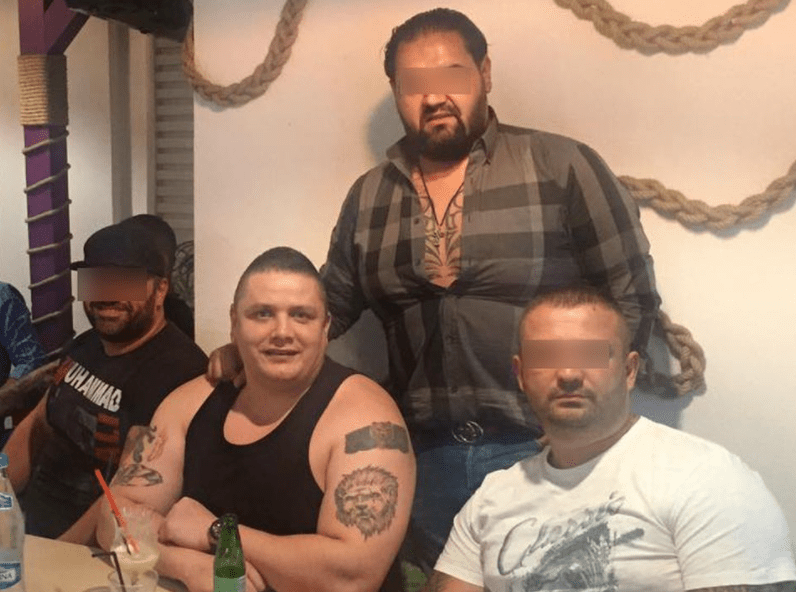 Ce a făcut de mircea nebunu după ce tatăl lui a murit. Interlopul Mircea BÄluÈ Alias Nebunu S A Refugiat In Spania Ziarul Romanesc Spania