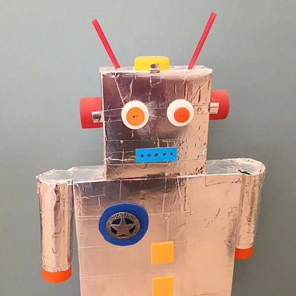 Diy recycled robot