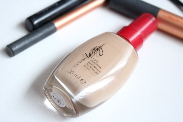 avon extra lasting liquid foundation