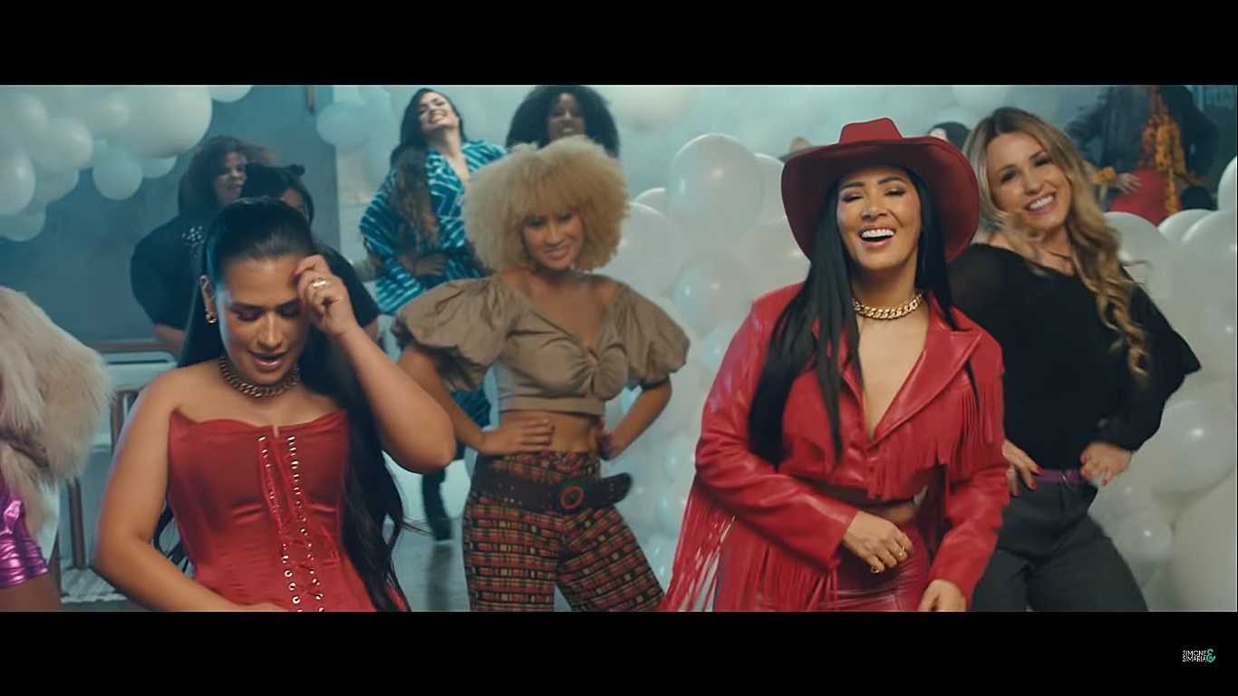 Simone e Simaria lançam o clipe “Baldinho”