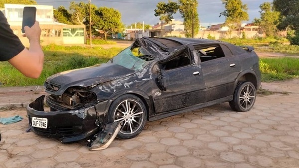 Prado: Itamarajuense capota carro e não resisti