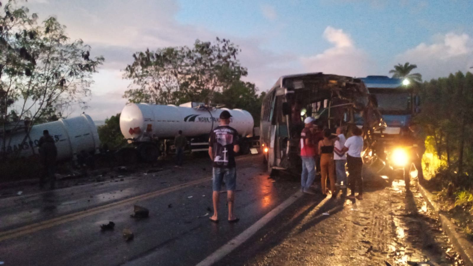 Acidente na BR-101 deixa morto