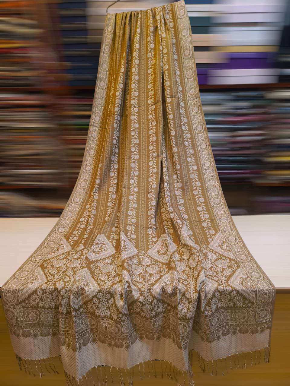 acrylic wool shawl d3 w&gold