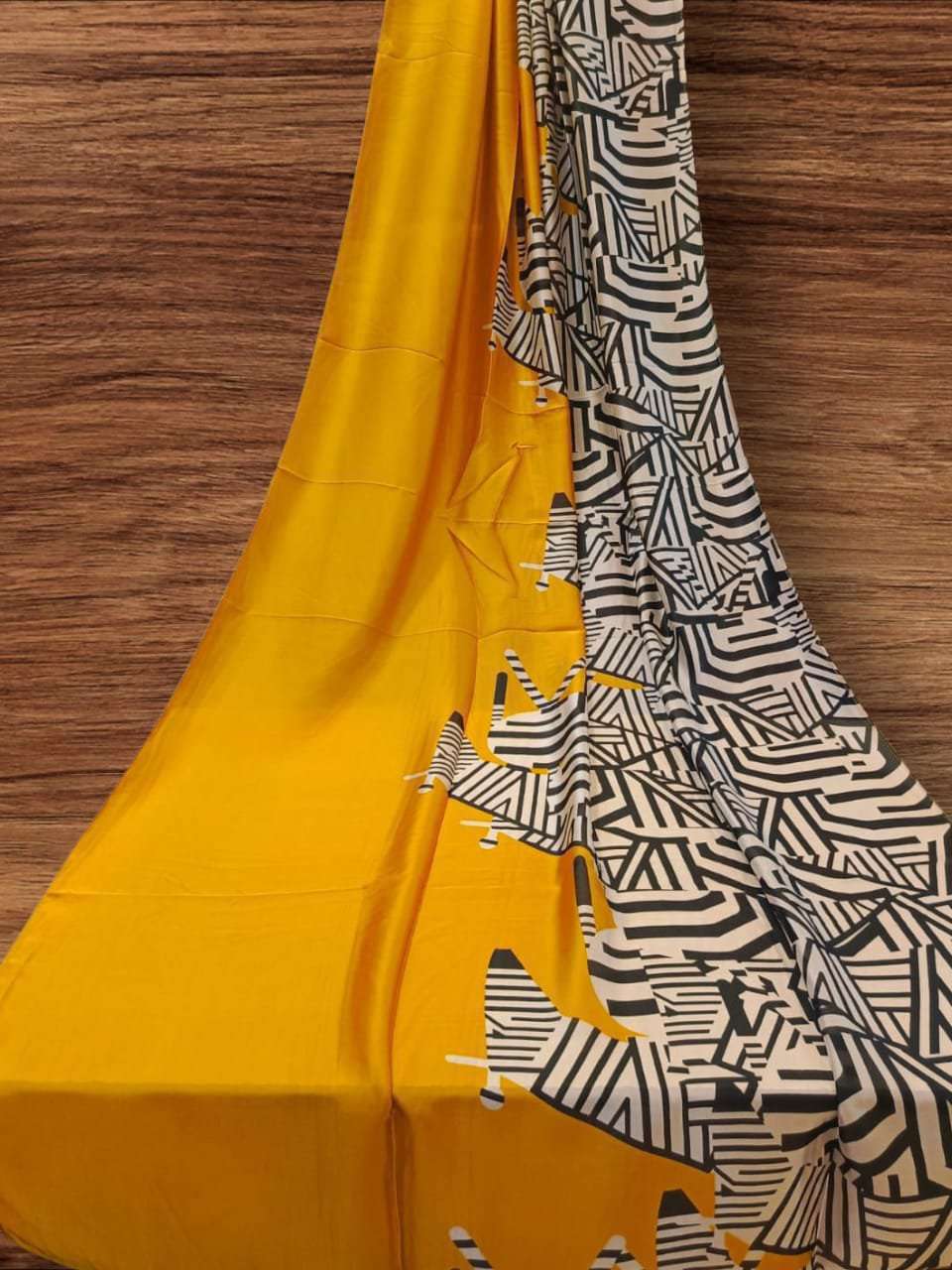 silk print scarf/stoll 17