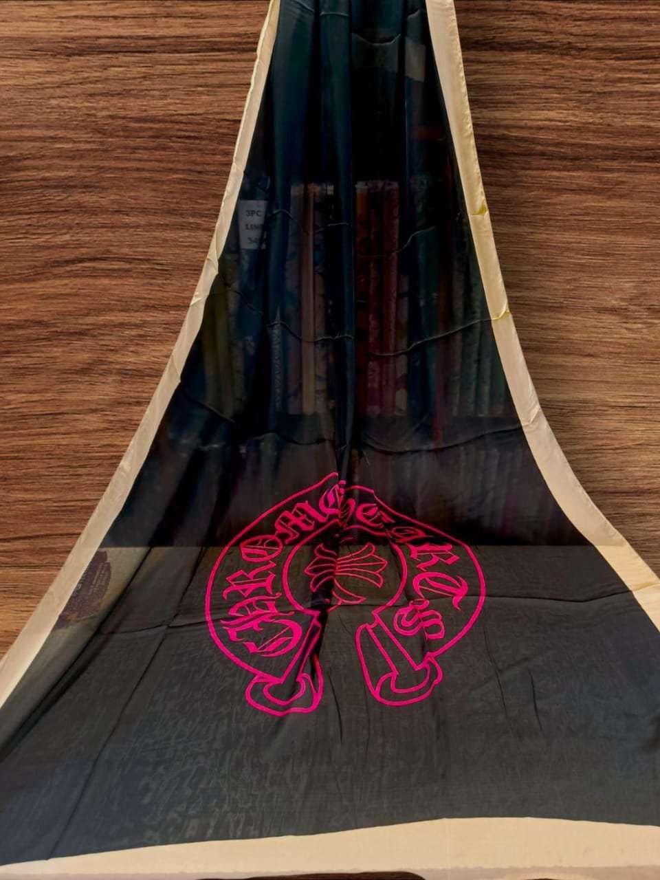 silk print scarf/stoll 15