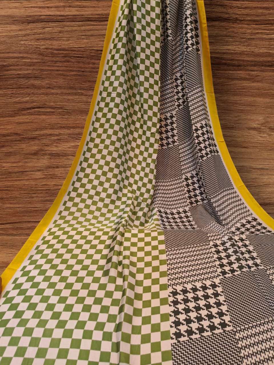 silk print scarf/stoll 09