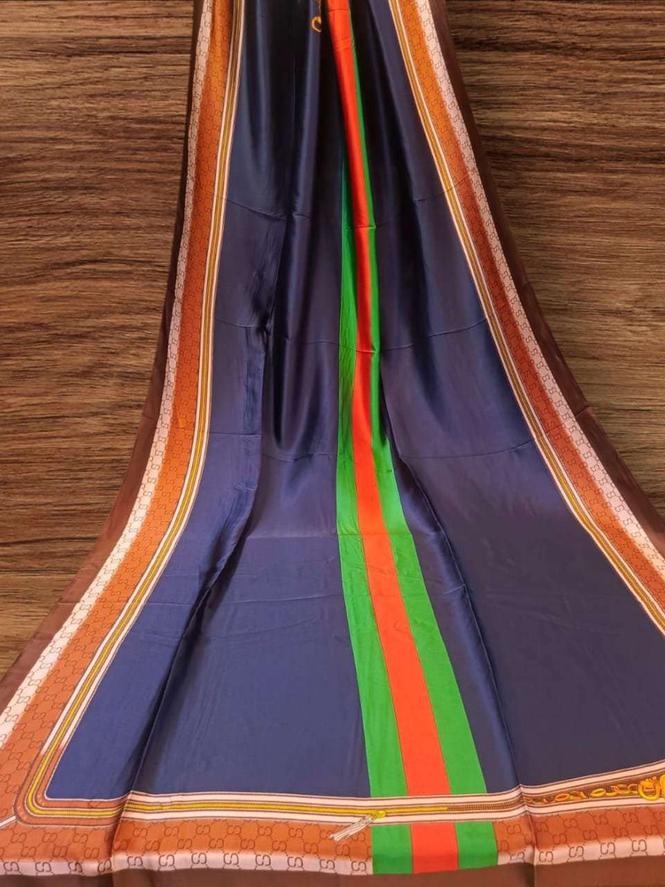 silk print scarf/stoll 04