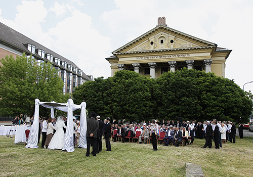 Senki nem unatkozik az Óbudai zsinagógában