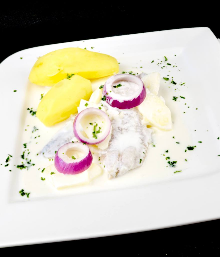 Serviervorschlag Omas Sahnehering Rezept