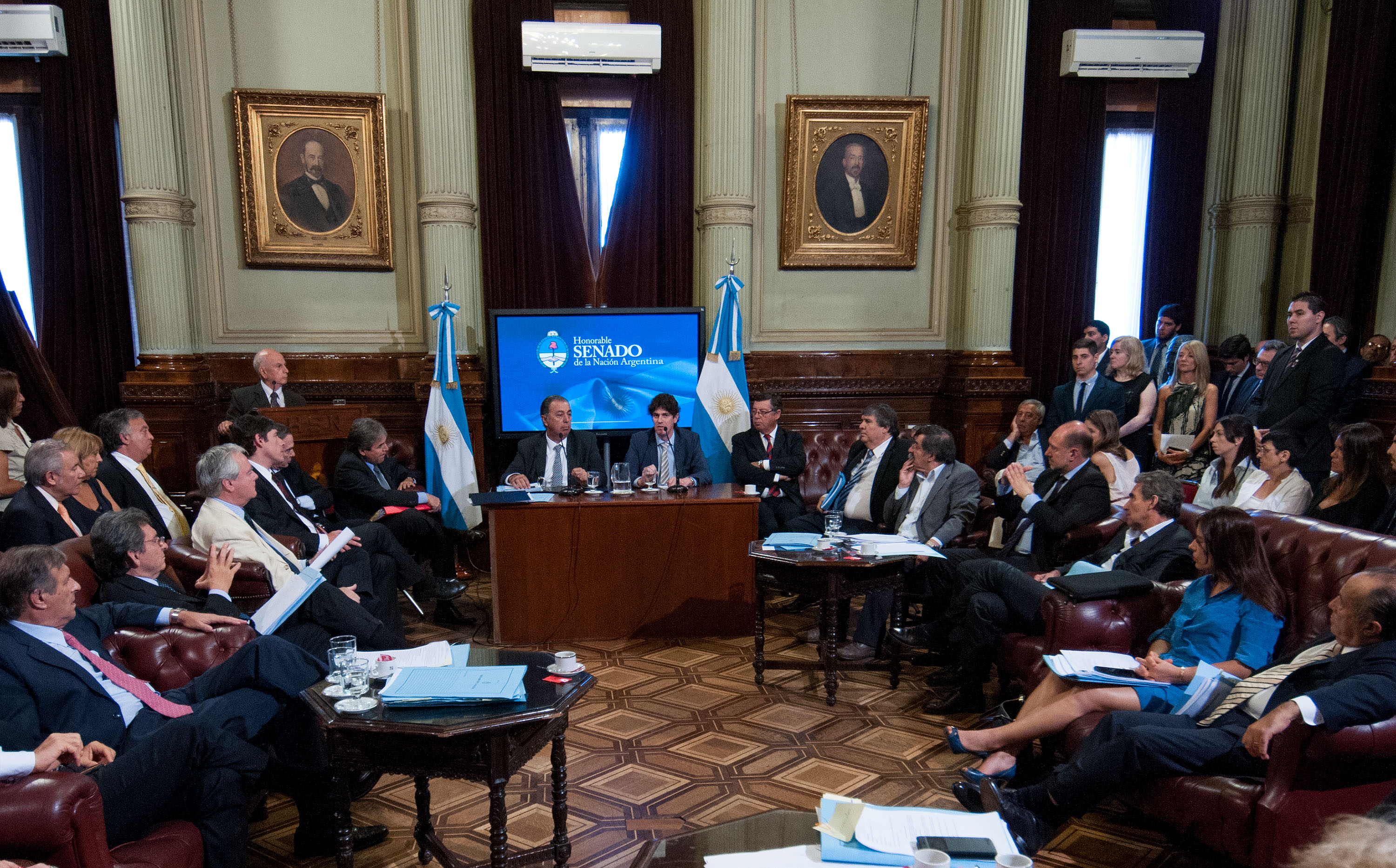 La Comision de Acuerdos a cargo del senador Rodolfo Urtubey, analiza en audiencia publica los pliegos de embajadores enviados por el Presidente Mauricio Macri, en el salon Illia del Congreso de la Nacion, en Buenos Aires, Argentina el 16 de febrero de 2016. (CELESTE SALGUERO/ PRENSA SENADO)
