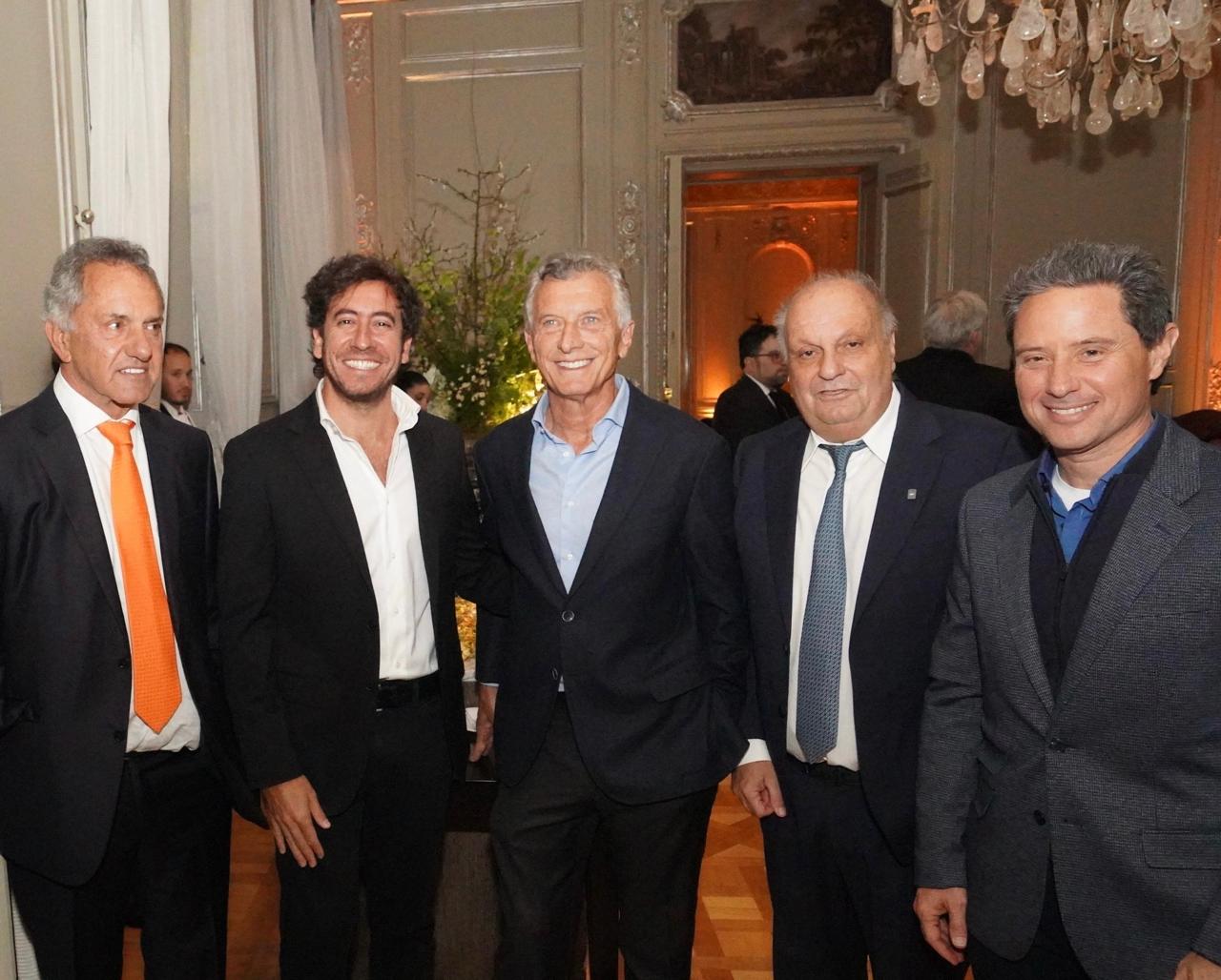 LE CRECEN LOS ENEMIGOS EN EL CENTRO/ MACRI HABILITA OTRAS CHANCES/ LARRETA O LA VUELTA AL PAGO/ DEBUTA EL DÚO NEGRI-SANZ EN CATAMARCA/ MACRI BY NIGHT