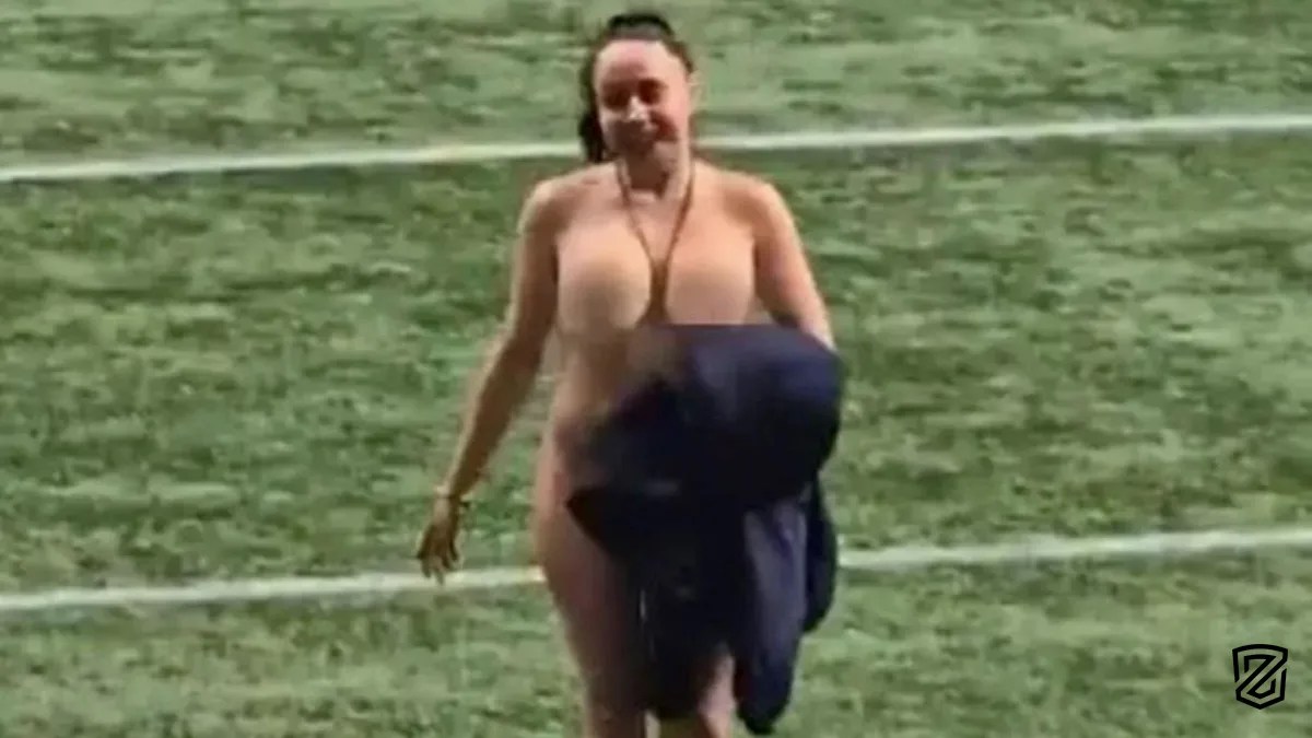 grey-cup-final-streaker