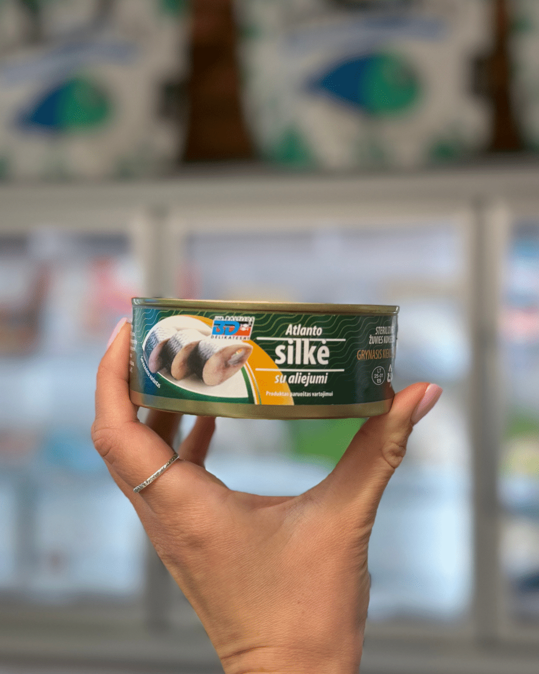 silkė su aliejumi konservas